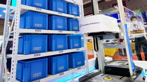 打通產線與倉儲物流自動化，斯坦德機器人亮相華南國際工業博覽會